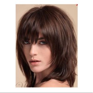 LAYERED SHAG WITH FULL FRINGE MIDDLE LENGTH WIG